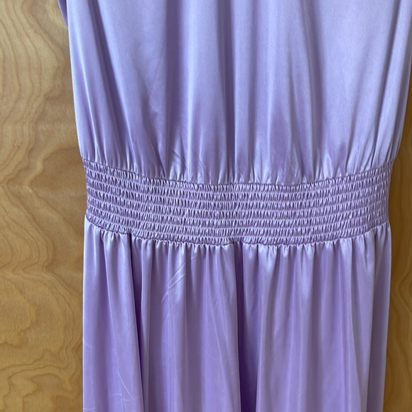 Silky Nanette Lepore Sleeveless Halter Lavender MIDI Dress w waist details - Picture 4 of 5